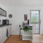 Global - Ay Homes Apartmán *