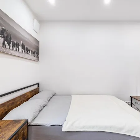 Apartment Global - Ay Homes *