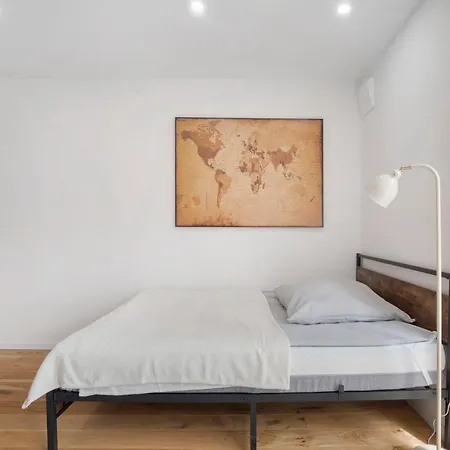 Global - Ay Homes * Augsburg